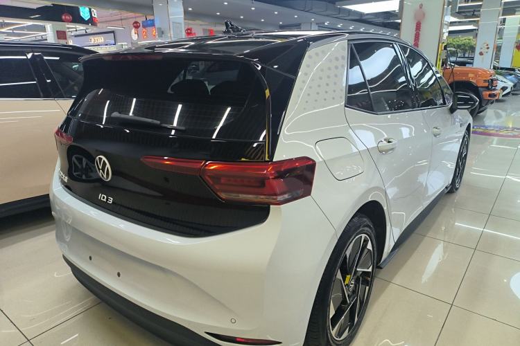 Used Volkswagen ID.3 2023 Upgraded Model Pure Intelligent Enjoyment Version Rear Right 45 Deg