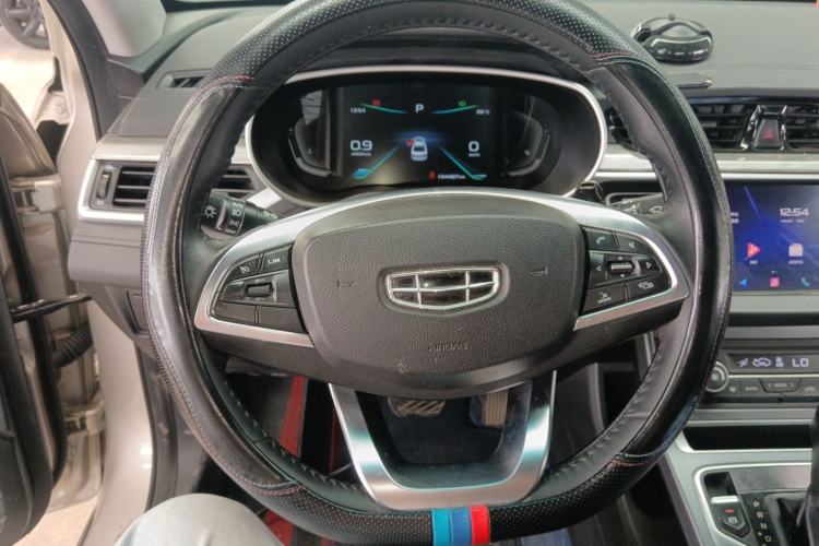 Used Geely Auto Emgrand 2019 Leading Edition 1.5L CVT Upward-Connected Model China VI Standard Steering Wheel