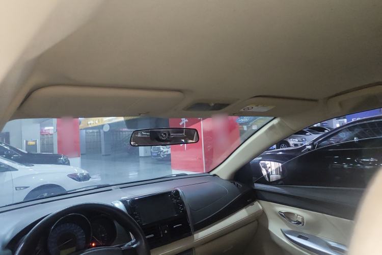 Used Toyota YARiS L Zhi Xuan 2015 1.5E Automatic Charm Edition