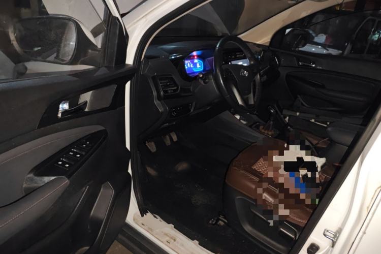 Used CHANGAN OSHAN A800 2017 1.6L Manual Comfort Model