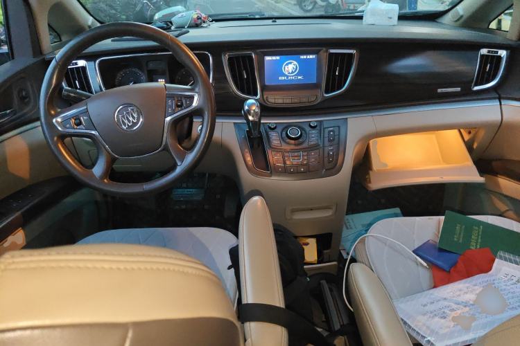 Used Buick GL8 2011 3.0L GT Luxury Business Haoya Edition