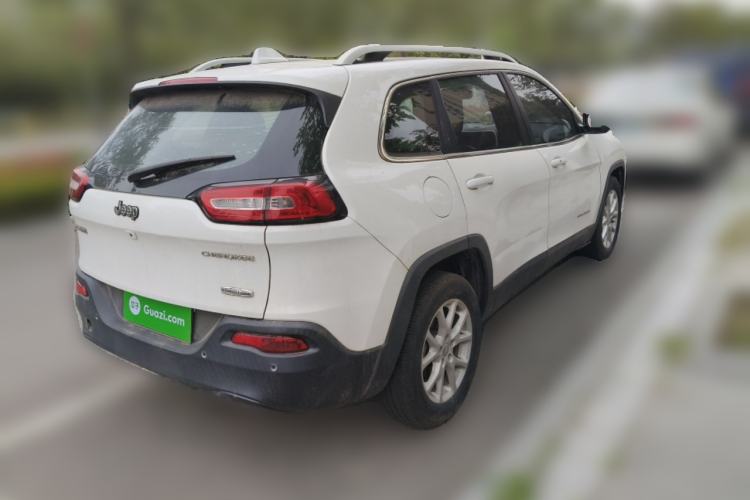 Used Jeep Cherokee 2016 2.0L Superior Edition