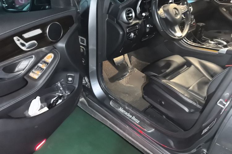 Used Mercedes-Benz GLC 2019 GLC 260 L 4MATIC Dynamic Model
