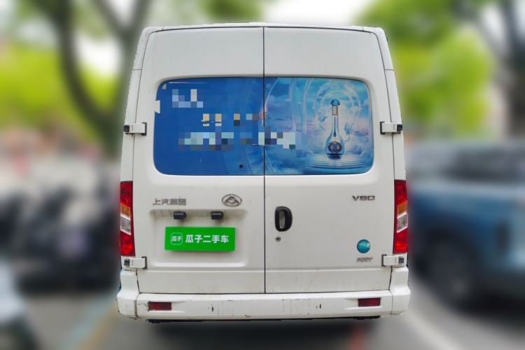 Used SAIC MAXUS Xintu V80 2023 2.0T AMT Classic Aoyuntong Short Wheelbase Mid-Roof 5/6-Seater
