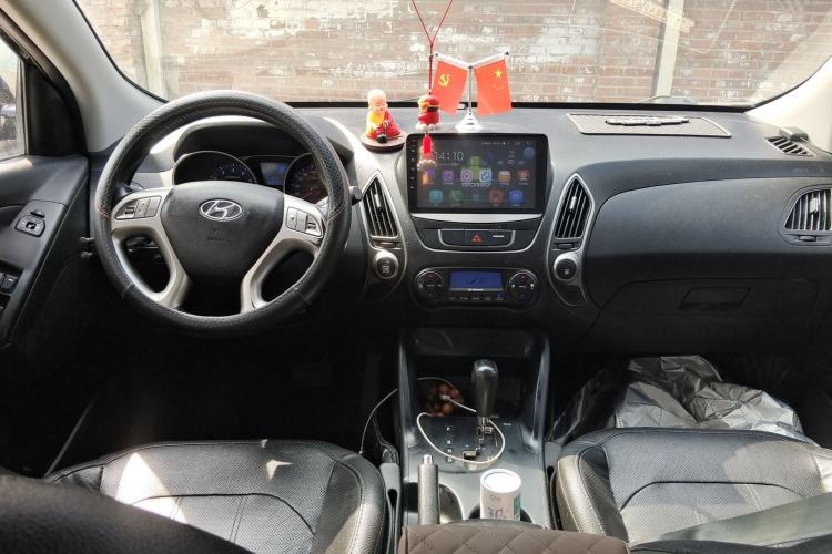 Used Hyundai ix35 2015 2.0L Automatic 2WD Smart Version China V Standard
