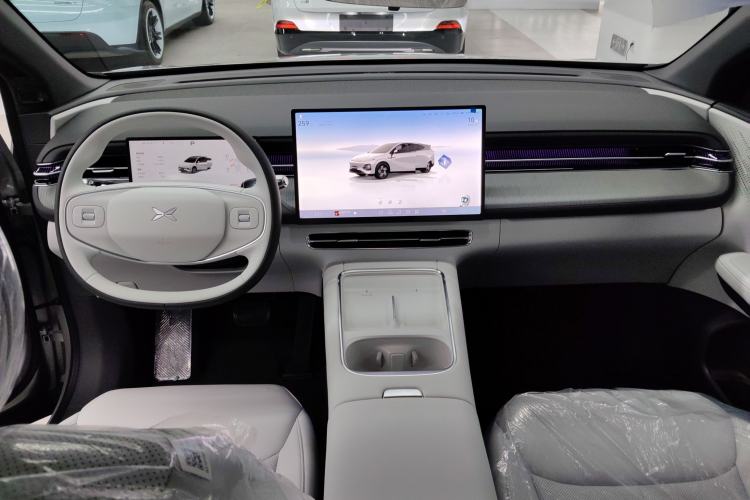 Used XPeng G6 2025 625 Long-Range Max Tech Edition Center Console