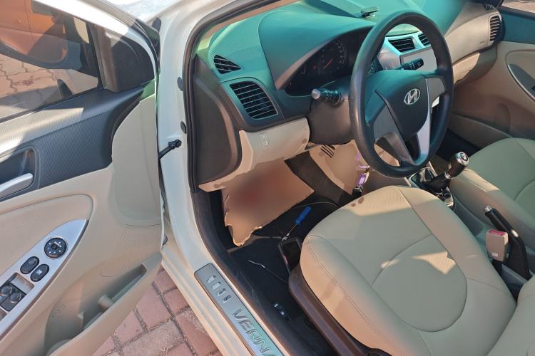 Used Hyundai Verna (older generation) 2014 1.4L Manual Smart GLS Trim
