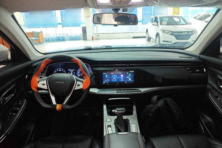 Used CHANGAN OSHAN X7 2021 1.5T Automatic Luxury Version Center Console