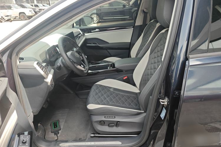 Used Volkswagen ID.6 CROZZ 2021 Long-Range PRO Edition Left Front Seat