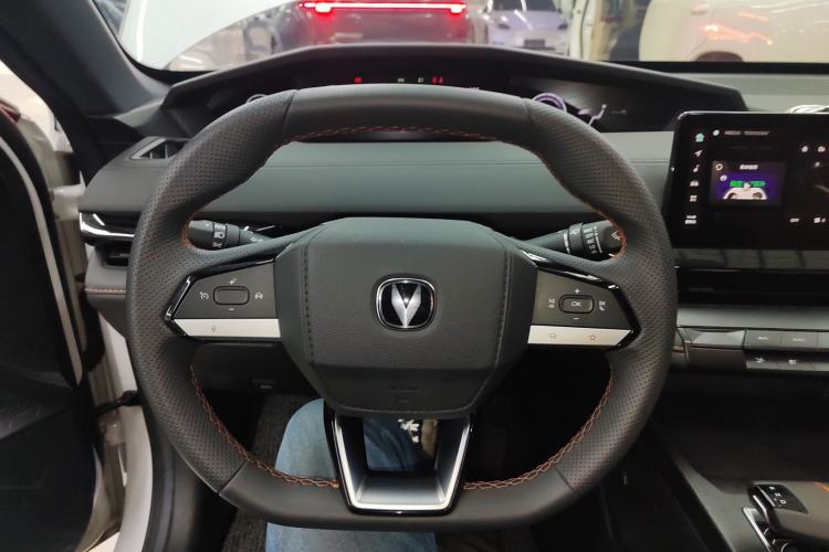 Used Changan UNI-V iDD 2023 Zhidian iDD 1.5T 113km Smart & Fun Version (Rapid Edition)