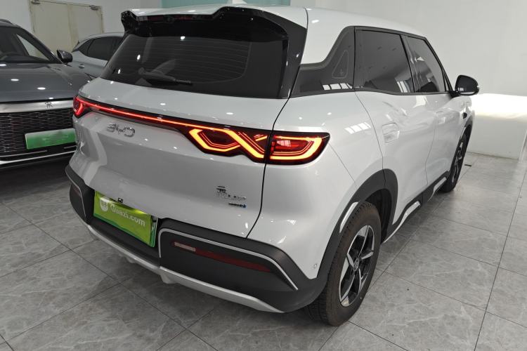 Used BYD Yuan UP 2025 Intelligent Driving Version 401 km Leading Edition Rear Right 45 Deg