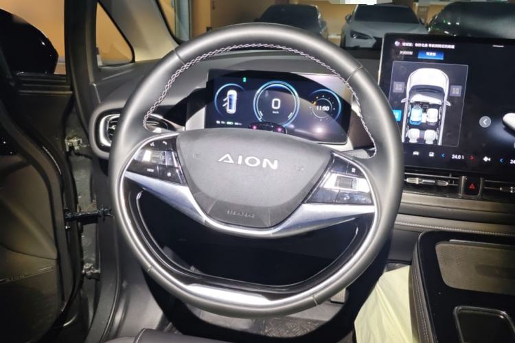 Used AION V 2023 Plus 70 Smart Tech Edition Lithium Iron Phosphate Steering Wheel