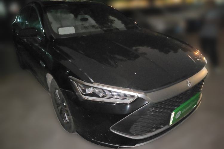 Used BYD Qin PLUS 2023 Champion Edition DM-i 55KM Leading Model Front Right 45 Deg