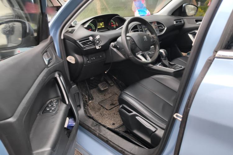 Used Peugeot 308S 2015 1.2T Automatic Jingchi Edition Driver Seat