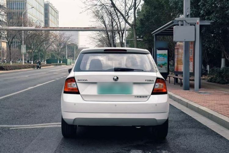 Used Skoda Fabia 2017 1.4L Automatic Car Enjoy Edition