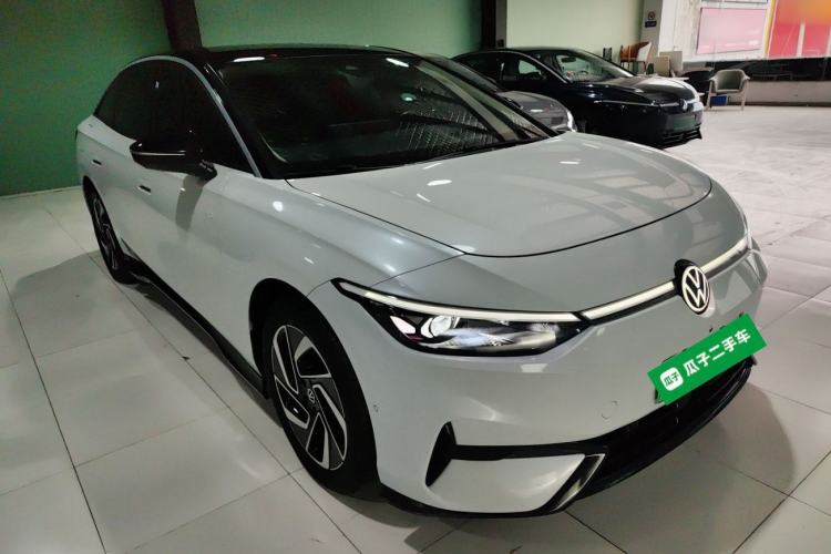 Used Volkswagen ID.7 VIZZION 2024 First Edition Front Right 45 Deg