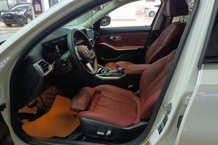 Used BMW i3 2022 eDrive 35 L Left Front Seat