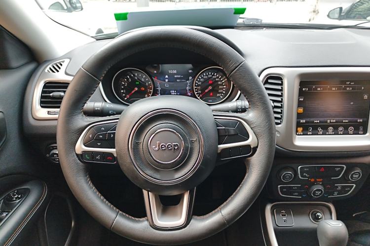 Used Jeep Compass 2017 200T Automatic Family Edition Steering Wheel