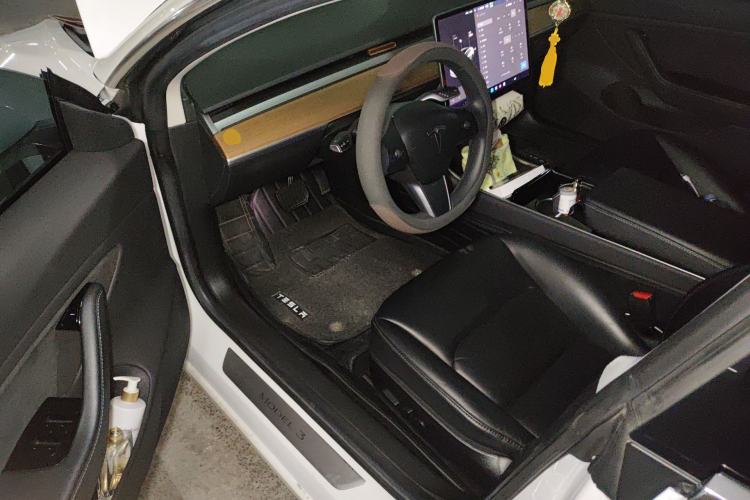 Used Tesla Model 3 2019 Long-Range All-Wheel-Drive Version Driver Seat