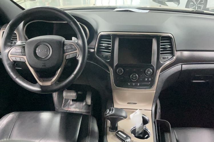 Used Jeep Grand Cherokee 2014 3.0L Comfort Navigation Edition