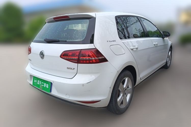 Used Volkswagen Golf 2017 1.6L Automatic Comfort Million-Vehicle Anniversary Edition Rear Right 45 Deg