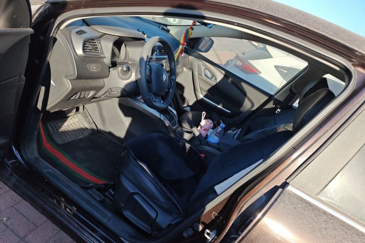 Used Renault Kadjar 2017 2.0L Two-Wheel Drive Fashion Edition Left Front Seat