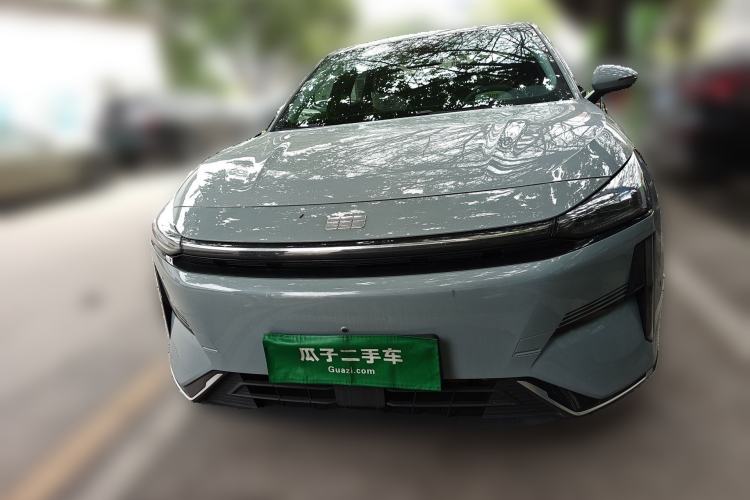 Used Geely Galaxy L6 2024 60km PLUS Dragon Edition Front