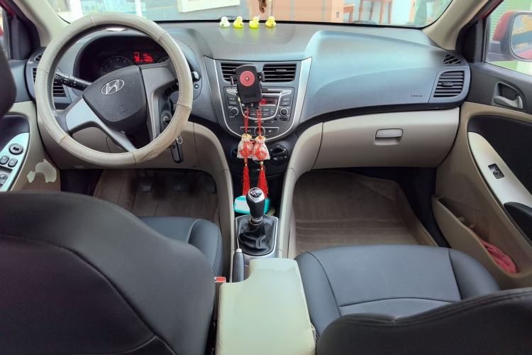 Used Hyundai Verna (older generation) 2014 1.4L Manual Smart GLS Trim