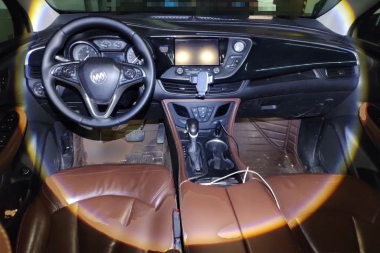 Used Buick Envision 2018 20T Two-Wheel Drive Luxury Model Center Console