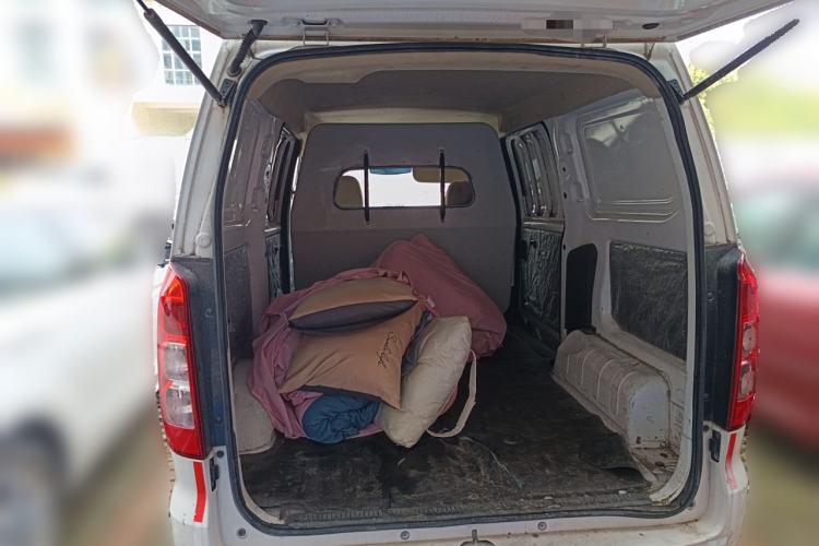 Used Wuling Hongguang V 2021 1.5L Jingqu Edition Enclosed-Window Vehicle LAR