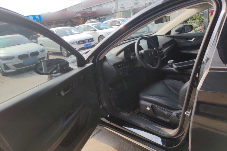 Used Hongqi E-QM5 2022 431 km Charge & Enjoy Edition
