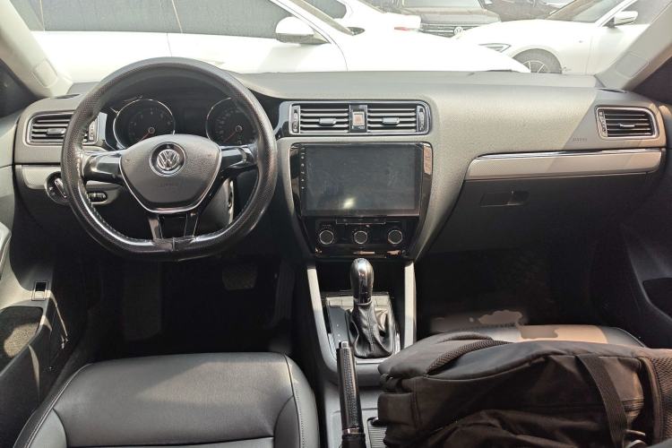 Used Volkswagen Sagitar 2016 230TSI 25th Anniversary Edition
