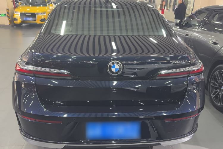 Used BMW 7 Series 2023 740Li Luxury Edition with Premium Package
