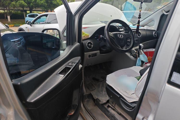 Used JAC Refine M3 2015 Maker Edition 1.6L Luxury Version Driver Seat