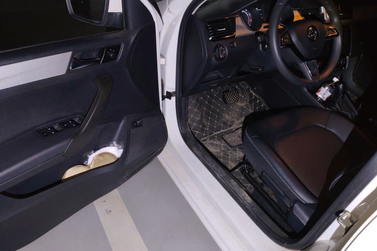 Used Skoda Rapid 2020 1.5L Automatic Comfort Edition
