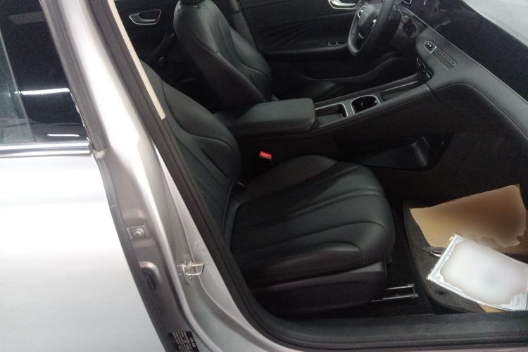 Used Roewe D7 2025 DMH 125km World Champion Edition Right Front Seat