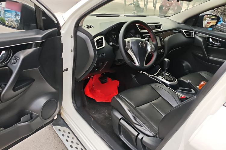 Used Nissan Qashqai 2016 2.0L CVT Flagship Edition Driver Seat