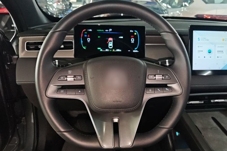 Used BYD Qin PLUS 2025 DM-i Smart Drive 55KM Leading Model Steering Wheel