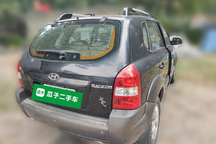 Used Hyundai Tucson 2009 2.0L Automatic Two-Wheel Drive with Sunroof