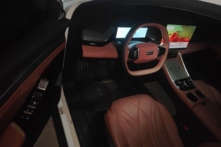 Used Geely Galaxy L6 2025 EM-i 140km Explorer+ Edition
