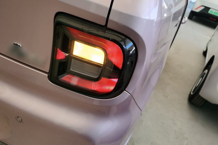 Used Geely Galaxy Panda 2024 Panda Mini 200km Endurance Bear
