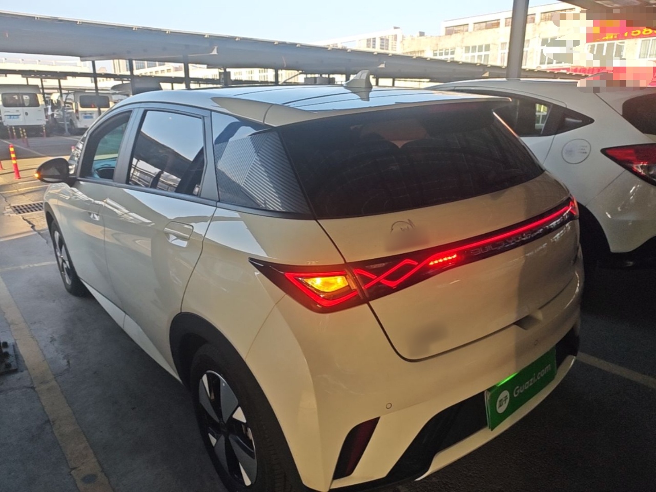 BYD Dolphin 2023 420 km Fashion Edition — снимка 4
