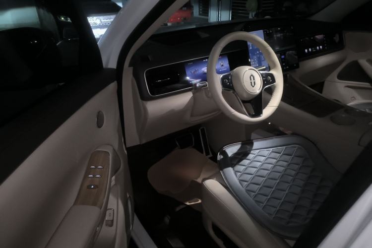 Used Hima AITO M7 2026 Model Pure Electric Max All-Wheel Drive 5-Seater Version Driver Seat