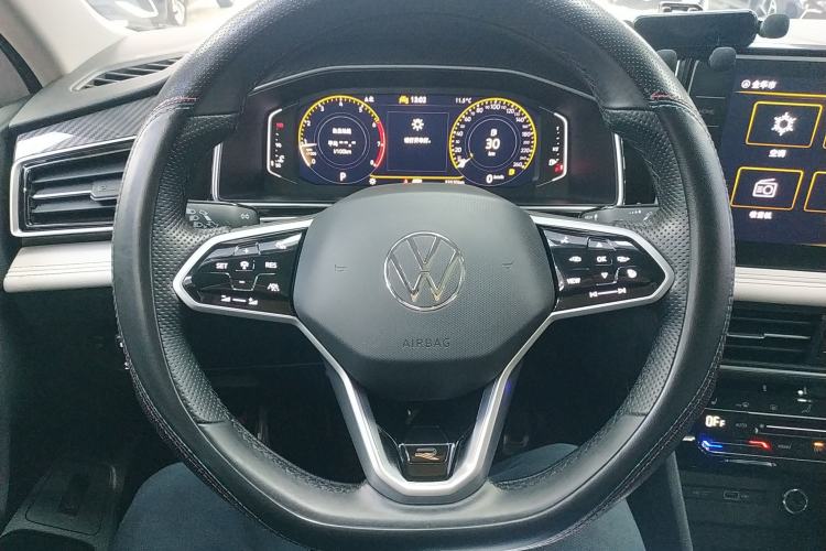 Used Volkswagen Tiguan L 2023 Restyled 330TSI Automatic Two-Wheel Drive R-Line Enhanced Comfort Version
