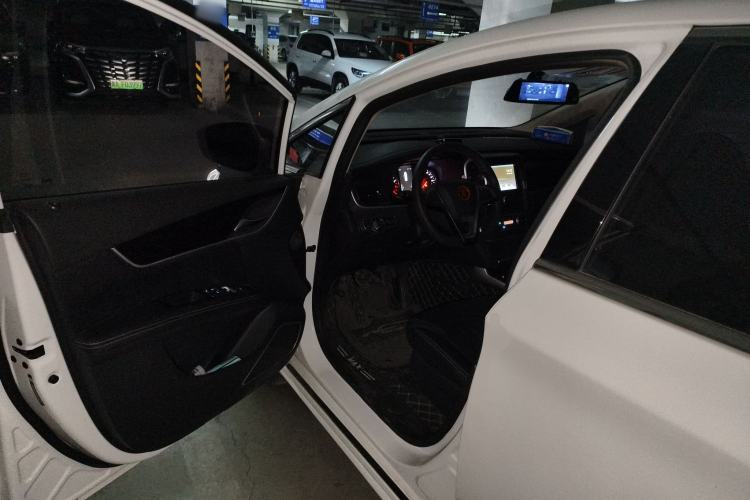 Used BYD Song MAX 2017 1.5T Manual Smart Connect Luxury 7-Seater
