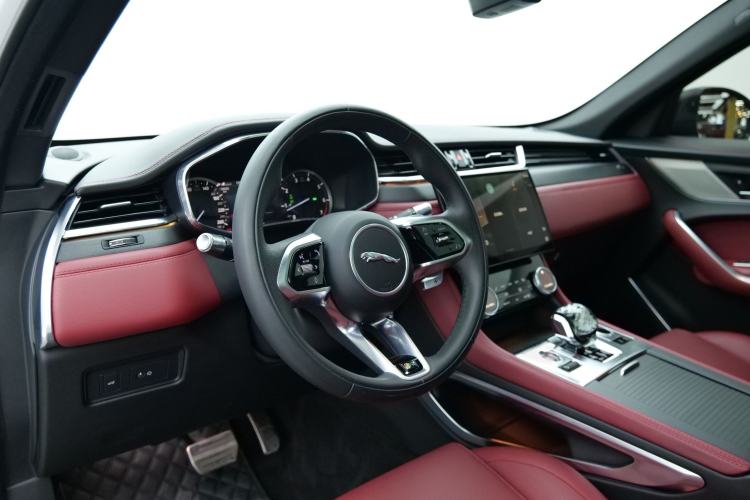 Used Jaguar F-PACE 2022 P250 R-Dynamic BLACK
