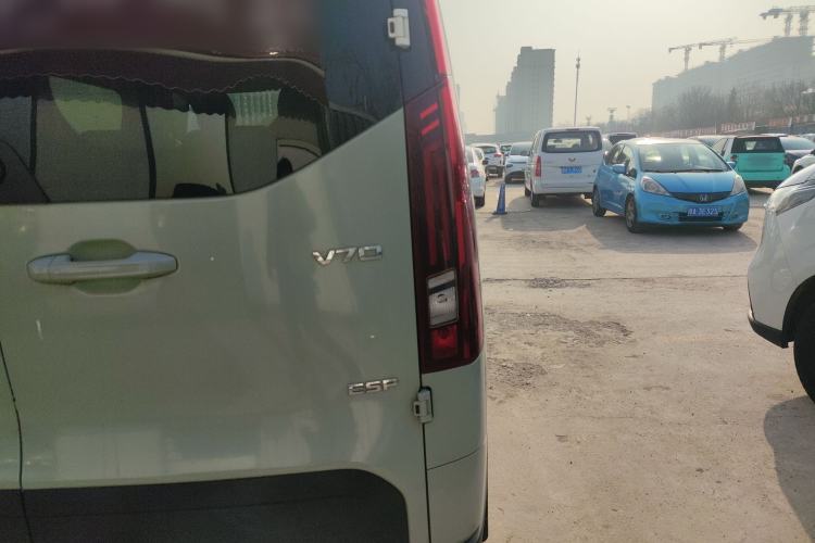 Used SAIC MAXUS Xintu V70 2023 2.0T Elite Edition Manual Transmission Short Wheelbase Low Roof 5/6 Seats (125 hp) Exterior 3