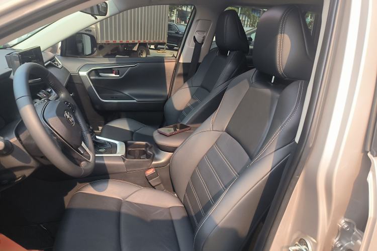 Used Toyota Wildlander 2022 2.0L CVT Two-Wheel Drive Luxury PLUS Edition Left Front Seat