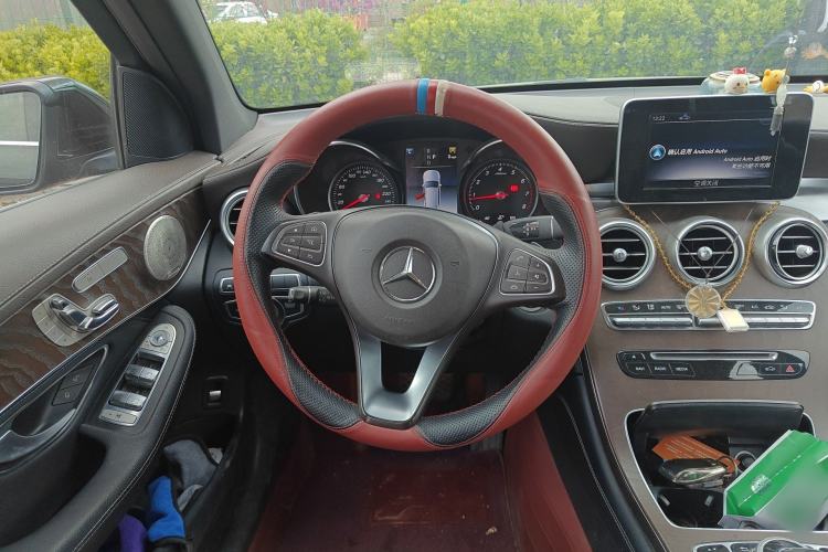 Used Mercedes-Benz GLC 2018 GLC 300 4MATIC Sport Edition Steering Wheel