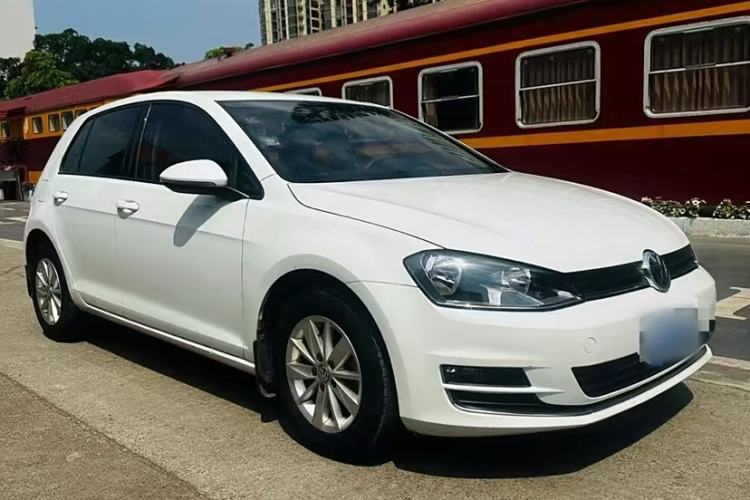 Used Volkswagen Golf 2016 1.6L Automatic Fashion Model